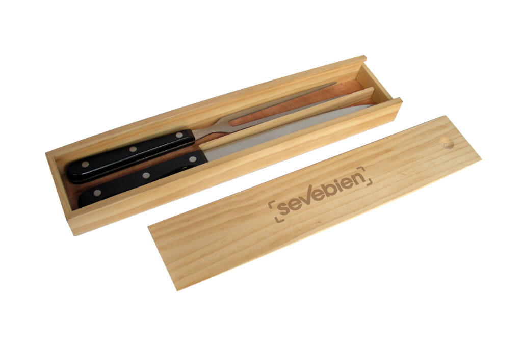 juego cuchilla y trincheta caja de madera